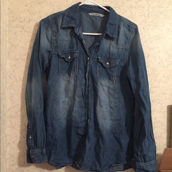 Vanilla Star Tops - NWOT Vanilla Star western style denim button up